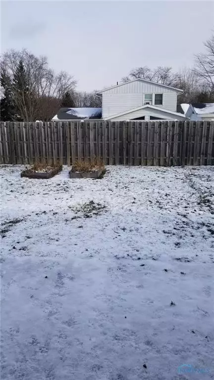 200 Ohio Dr, Bryan, OH 43506 photo 2