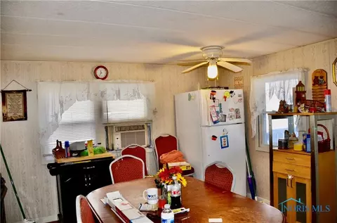 102 Edmonds St, Bradner, OH 43406 photo 6
