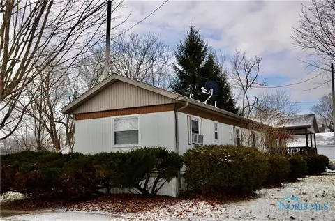 102 Edmonds St, Bradner, OH 43406 photo 3