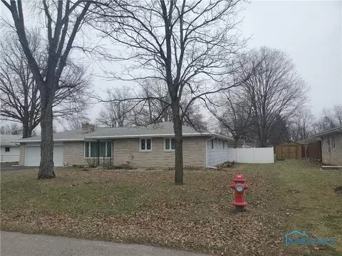 1007 Clover Rd, Bryan, OH 43506 photo 2