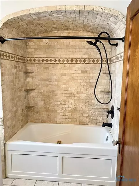 3944 Maxwell Rd, Toledo, OH 43613 photo 15