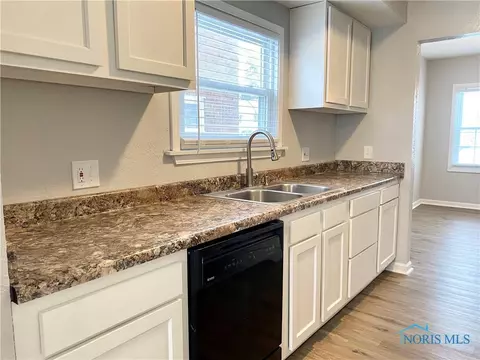 3944 Maxwell Rd, Toledo, OH 43613 photo 7