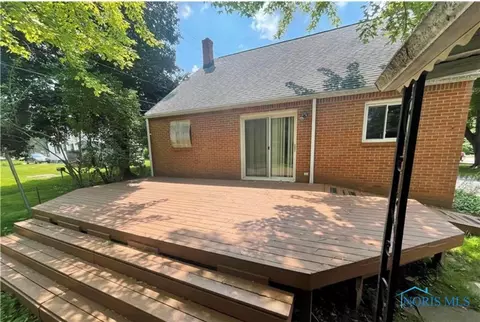 616 Richards Rd, Toledo, OH 43607 photo 2