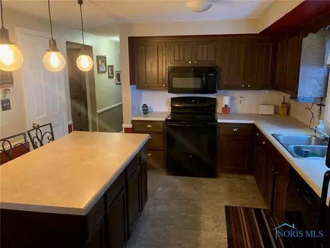 203 Ohio Dr, Bryan, OH 43506 photo 12
