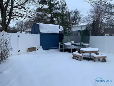 203 Ohio Dr, Bryan, OH 43506 photo 5