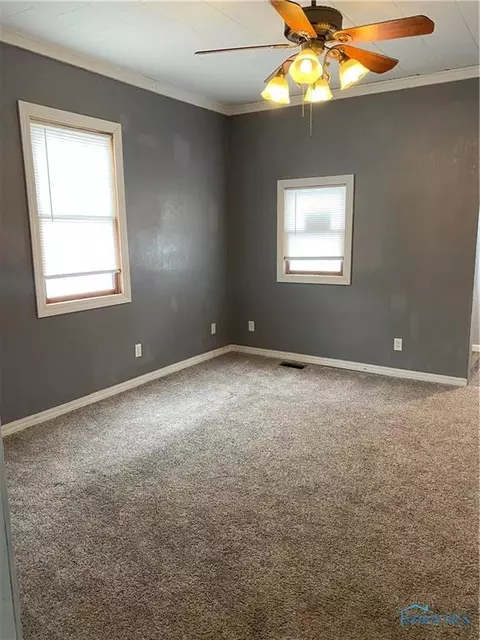 305 Summit St, Malinta, OH 43535 photo 2