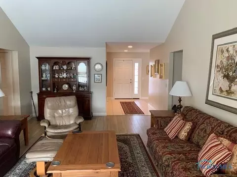4407 Crystal Ridge Dr, Maumee, OH 43537 photo 11