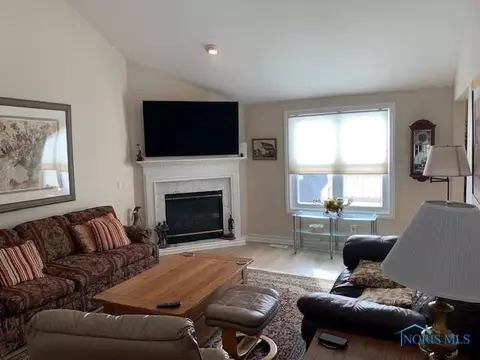 4407 Crystal Ridge Dr, Maumee, OH 43537 photo 7