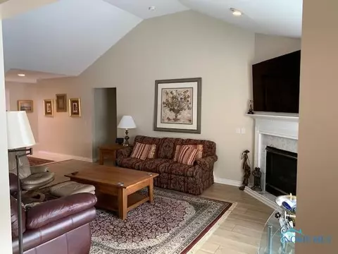 4407 Crystal Ridge Dr, Maumee, OH 43537 photo 12