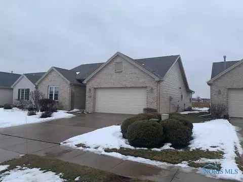 4407 Crystal Ridge Dr, Maumee, OH 43537 photo 2