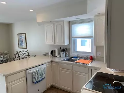 4407 Crystal Ridge Dr, Maumee, OH 43537 photo 19