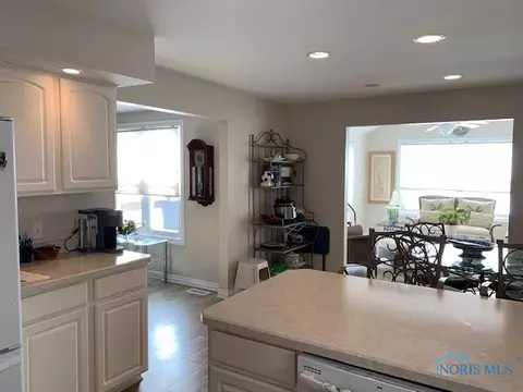 4407 Crystal Ridge Dr, Maumee, OH 43537 photo 21