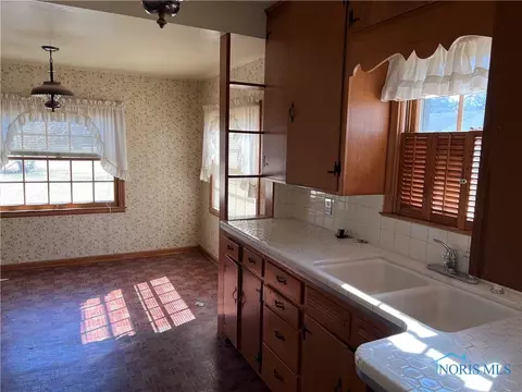 620 Continental Blvd, Toledo, OH 43607 photo 10