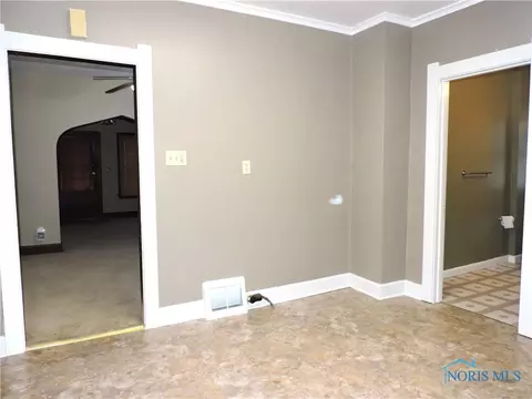 358 Burbank Dr, Toledo, OH 43607 photo 9