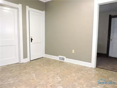 358 Burbank Dr, Toledo, OH 43607 photo 10