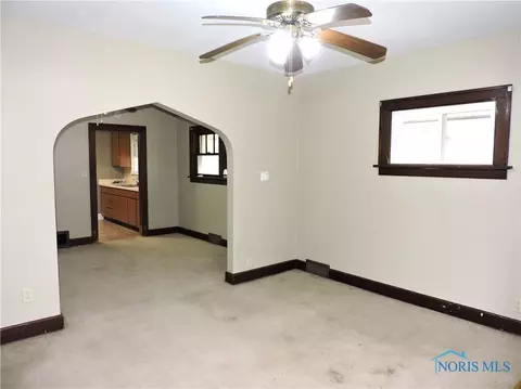 358 Burbank Dr, Toledo, OH 43607 photo 4