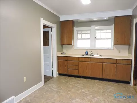 358 Burbank Dr, Toledo, OH 43607 photo 8