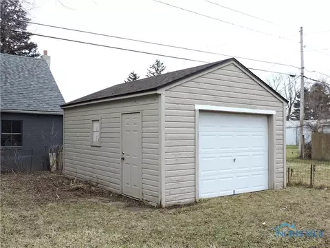 358 Burbank Dr, Toledo, OH 43607 photo 22