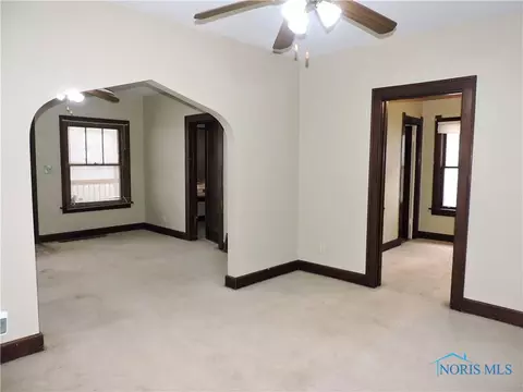 358 Burbank Dr, Toledo, OH 43607 photo 3