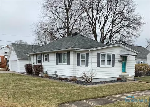 204 Windsor Rd, Walbridge, OH 43465 photo 1
