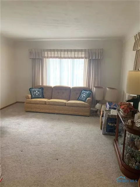 120 Elm St, Deshler, OH 43516 photo 10