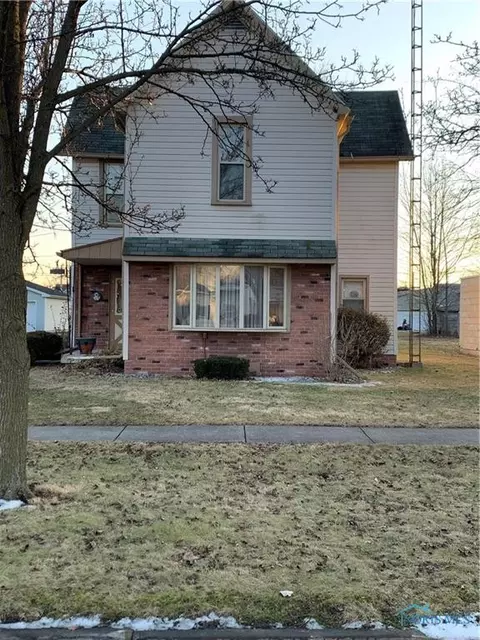 120 Elm St, Deshler, OH 43516 photo 1