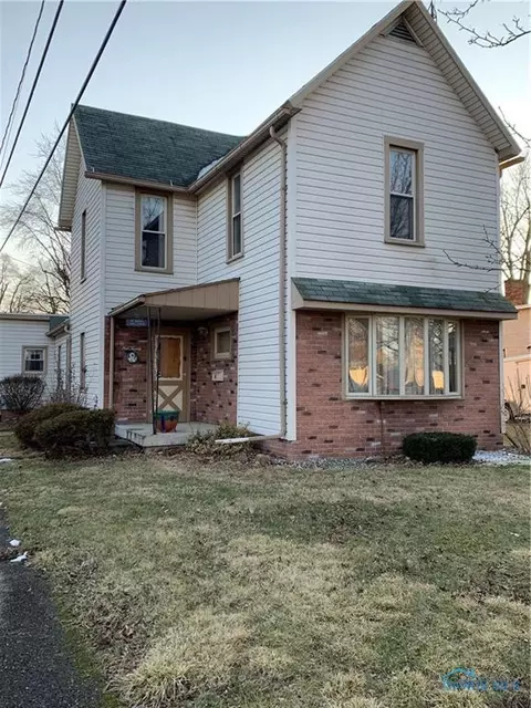 120 Elm St, Deshler, OH 43516 photo 2