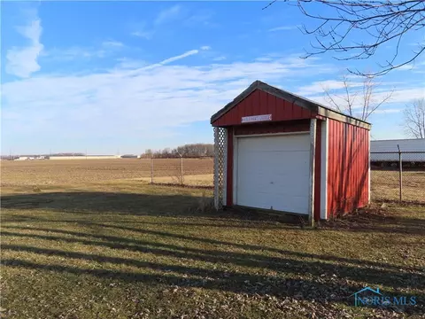 1304 E Wilson St, Bryan, OH 43506 photo 6