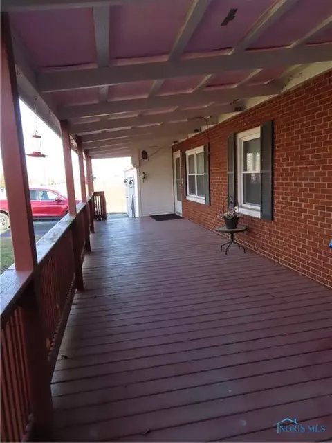1304 E Wilson St, Bryan, OH 43506 photo 3