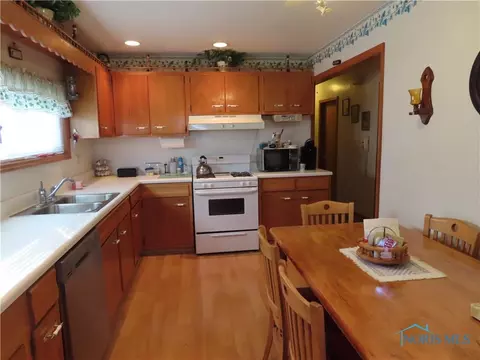 1304 E Wilson St, Bryan, OH 43506 photo 7