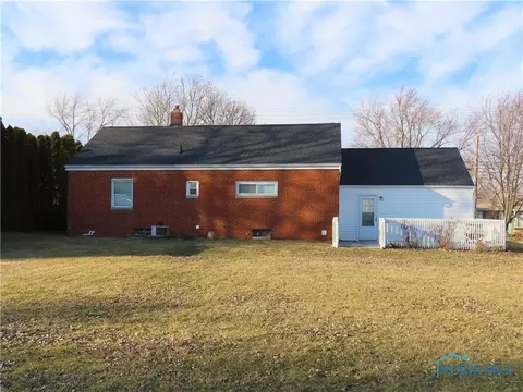 1304 E Wilson St, Bryan, OH 43506 photo 2