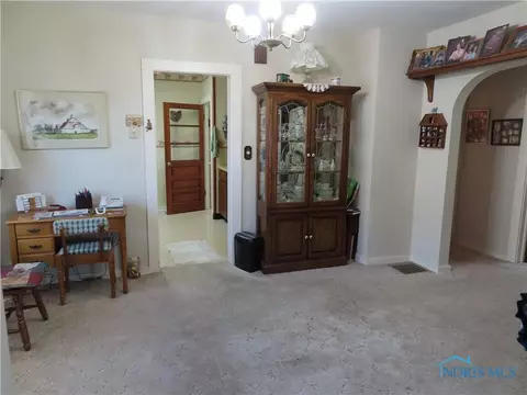 883 E Mulberry St, Bryan, OH 43506 photo 8