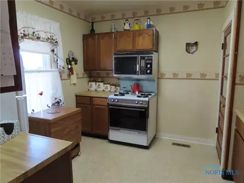 883 E Mulberry St, Bryan, OH 43506 photo 12