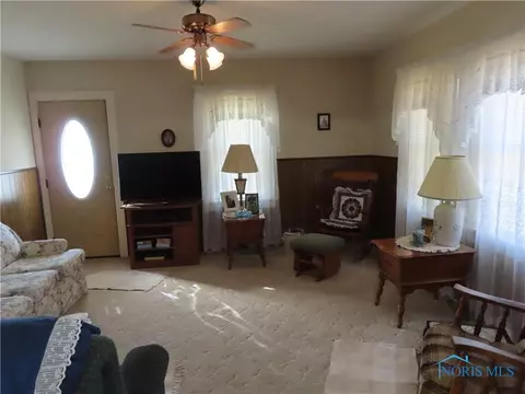 883 E Mulberry St, Bryan, OH 43506 photo 9