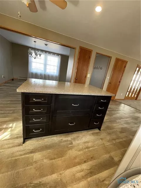 1900 Middle Ct, Bryan, OH 43506 photo 6