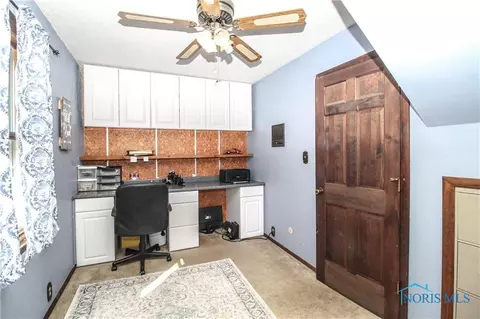 8720 Cedar Point Rd, Oregon, OH 43616 photo 18