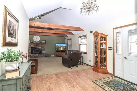 8720 Cedar Point Rd, Oregon, OH 43616 photo 6