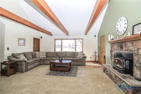 8720 Cedar Point Rd, Oregon, OH 43616 photo 9