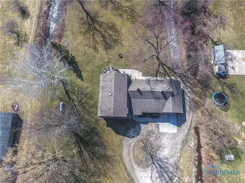 8720 Cedar Point Rd, Oregon, OH 43616 photo 3