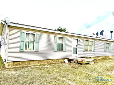 204 Brush St, Kunkle, OH 43531 photo 2