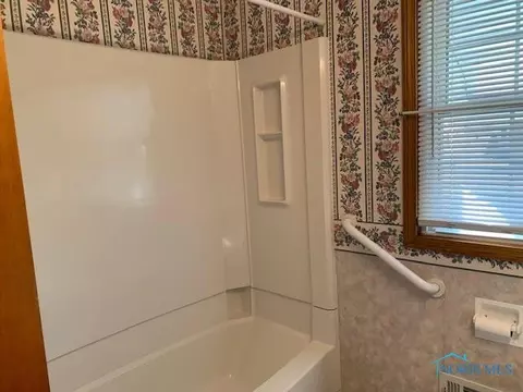 3038 Reen Dr, Toledo, OH 43613 photo 9