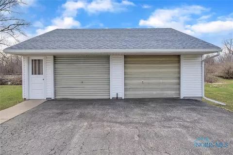 28049 E Broadway St, Walbridge, OH 43465 photo 19
