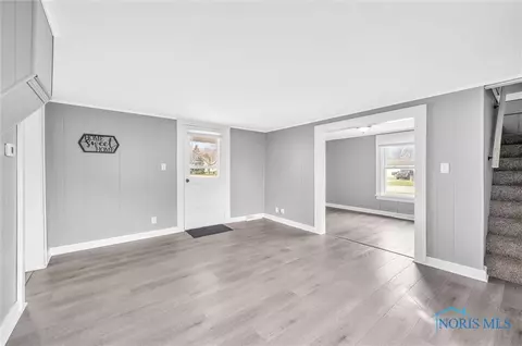 28049 E Broadway St, Walbridge, OH 43465 photo 11