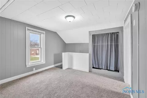 28049 E Broadway St, Walbridge, OH 43465 photo 14