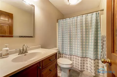 935 Christopher Cir, Ada, OH 45810 photo 38