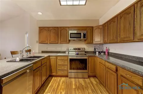 935 Christopher Cir, Ada, OH 45810 photo 13