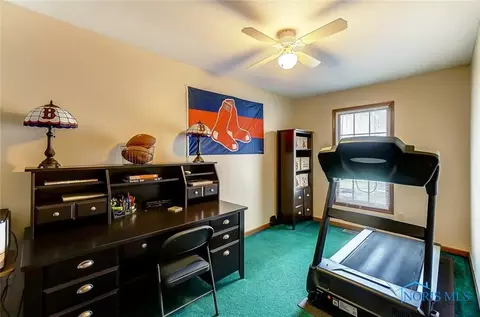 935 Christopher Cir, Ada, OH 45810 photo 18