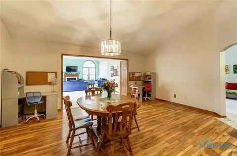 935 Christopher Cir, Ada, OH 45810 photo 15