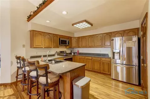 935 Christopher Cir, Ada, OH 45810 photo 12