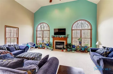 935 Christopher Cir, Ada, OH 45810 photo 21